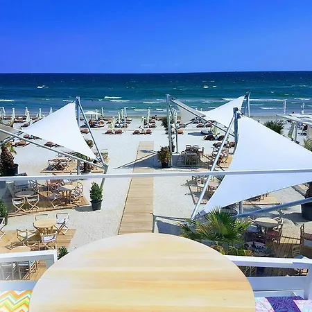 White Tower Hotel de apartamente Mamaia