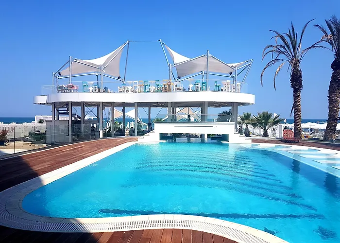 Hotel de apartamente White Tower Mamaia