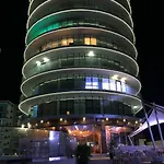 White Tower 公寓式酒店 4*