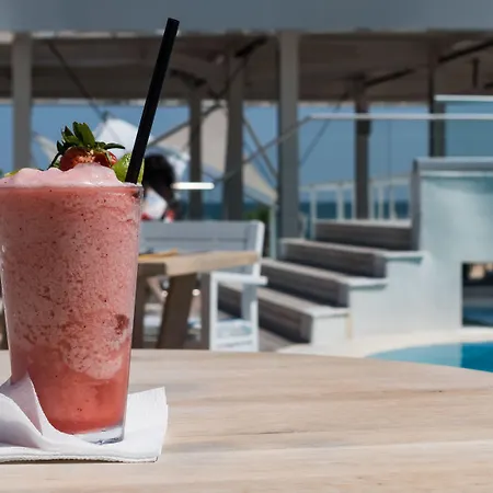 Hotel apartamentowy White Tower 4*