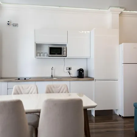 White Tower Aparthotel