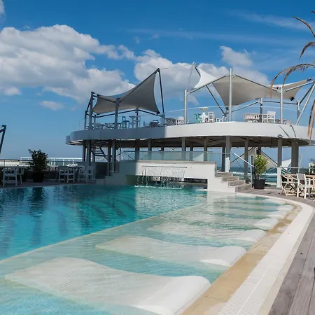 White Tower Hotel apartamentowy