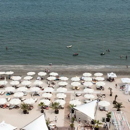 White Tower Hotel apartamentowy Mamaja