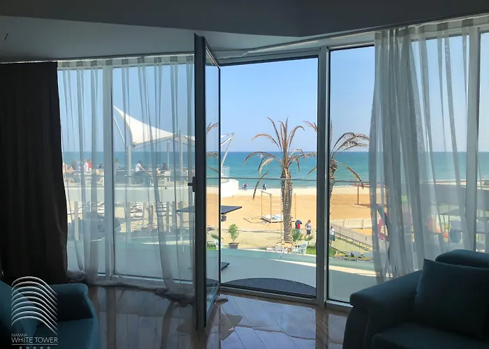 White Tower 4* ママイア