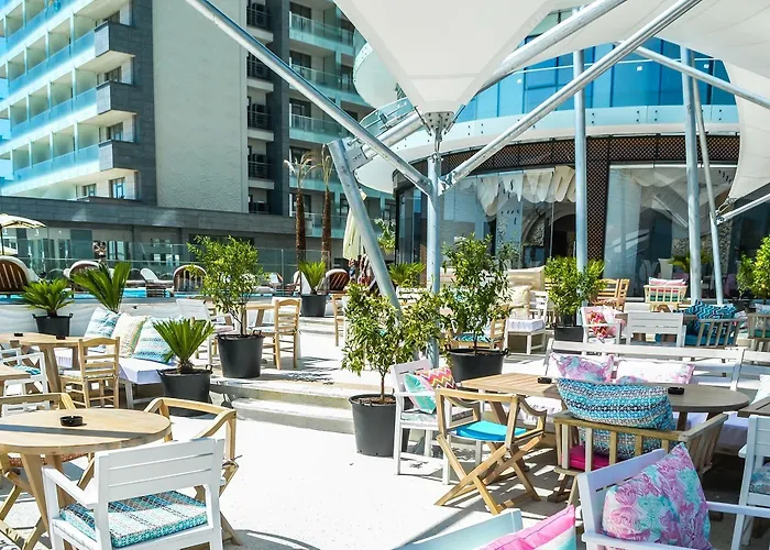 Aparthotel White Tower