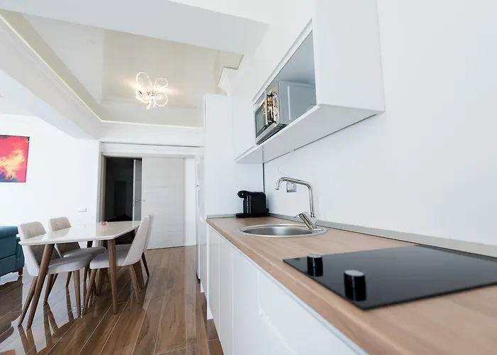 White Tower Aparthotel