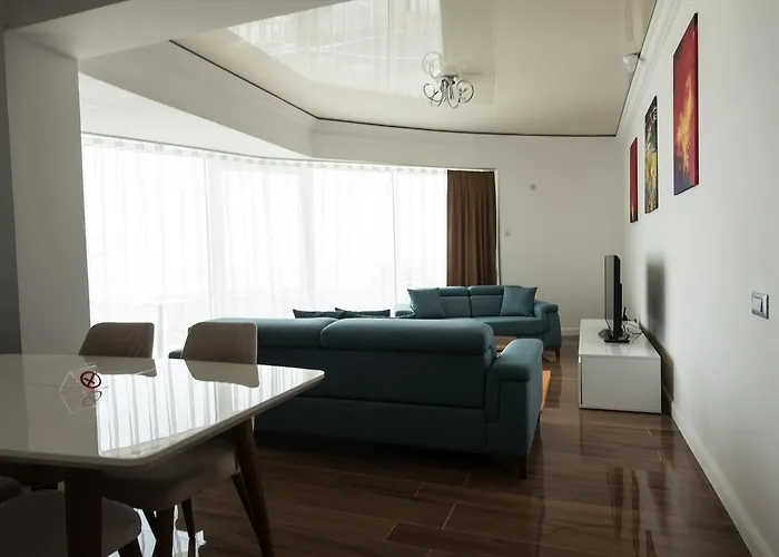 White Tower アパートホテル ママイア