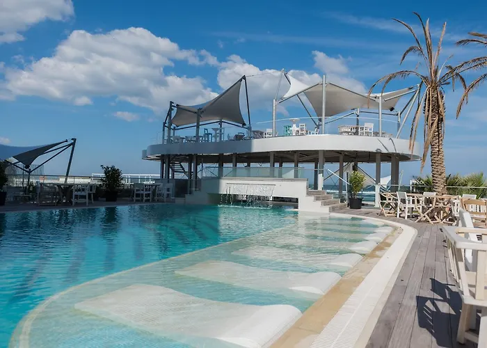 White Tower Aparthotel