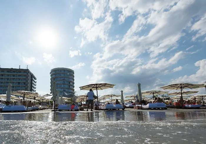 White Tower 4* ママイア